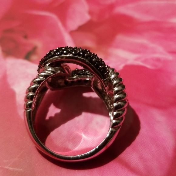 Silver Ring - Picture 3 of 4